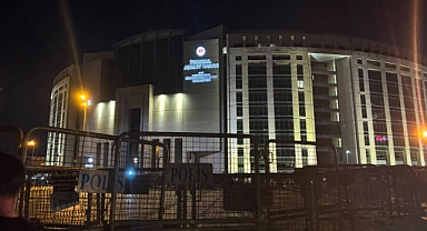 Gazeteci Cem Küçük gözaltına alındı