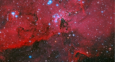 Hubble, Büyük Macellan Bulutu'nda kızıl bir yıldız doğum alanını görüntüledi