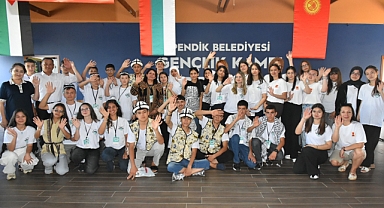 Pendik’te kardeş şehirlerden gelen öğrenciler kültür buluşmasında bir araya geldi