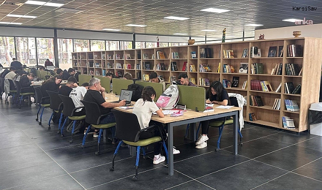 SEZ26'da bağışlanan kitaplar, Adıyaman Belediyesi kütüphanelerine ulaştırıldı