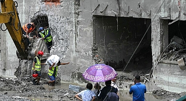 Himalaya felaketinde yeni kabus: 933 hidroelektrik çalışanından haber alınamıyor