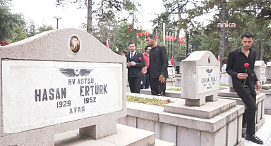 İYİ Parti Gençlik Kolları'ndan şehitlik ziyareti: