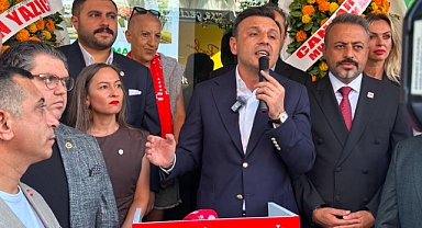 Özgür Çelik: 