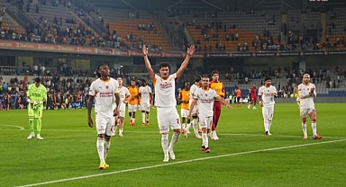 Galatasaray, Başakşehir'i 3-2 mağlup etti