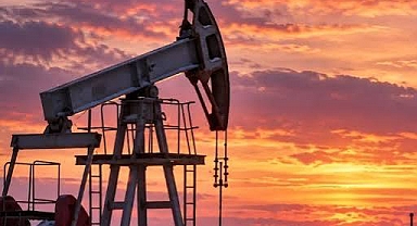 Petrolde sert dönüş: Brent 105 dolara geriledi, Suudi Arabistan Umman üzerinden yeni rota açtı