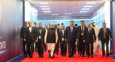 Pezeşkiyan’dan BRICS Zirvesi’nde ABD’ye sert çıkış: “İran teslim olmayacak”