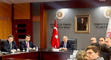Ticaret Bakanlığı'nda e-ticaret sektörü temsilcileriyle toplantı yapıldı