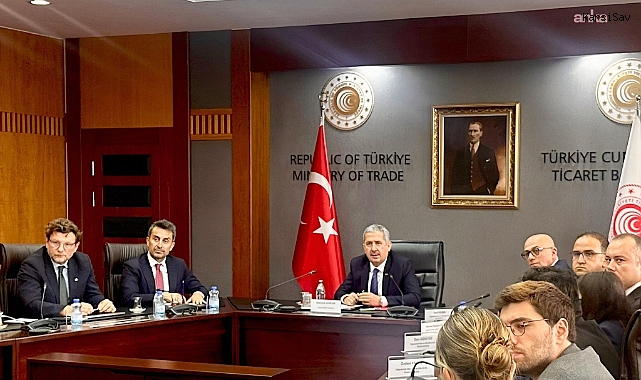 Ticaret Bakanlığı'nda e-ticaret sektörü temsilcileriyle toplantı yapıldı