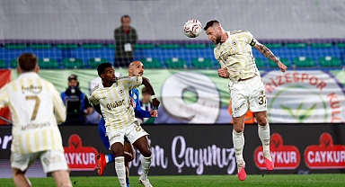Fenerbahçe, Rize deplasmanında 3 golle kazandı: 0-3