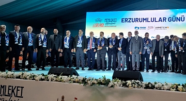Pendik Memleket Günleri’nde Erzurum buluşması: Niyazi Güneri ve beraberindeki heyet vatandaşlarla bir araya geldi