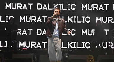 Pendik’te Cumhuriyet’in 103. yılı Murat Dalkılıç konseriyle kutlandı