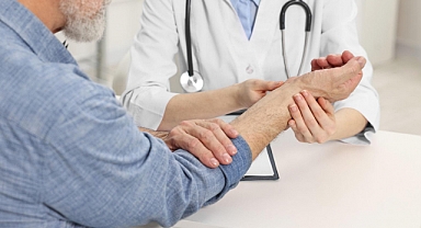 Romatoid artritte erken teşhis hayati önem taşıyor: Hastalık tamamen geçiyor mu, beslenme etkili mi?