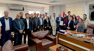 Yeni Parti Pendik İlçe Başkanı Niyazi Güneri mazbatasını aldı